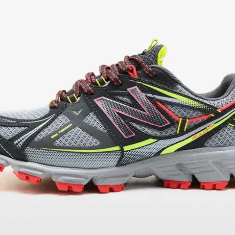 250 - 뉴발란스 610 트레일 러닝화