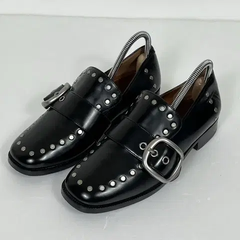 코치 버클 로퍼 블랙 230