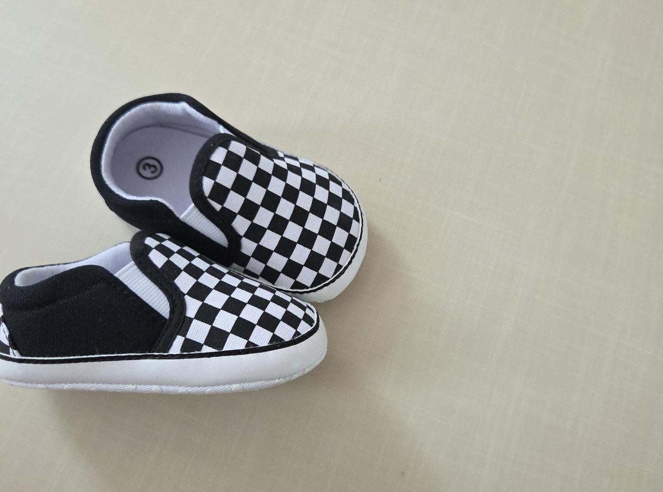 (새상품) 돌아기 유아 걸음마슈즈 미끄럼방지 신발 스니커즈130mm