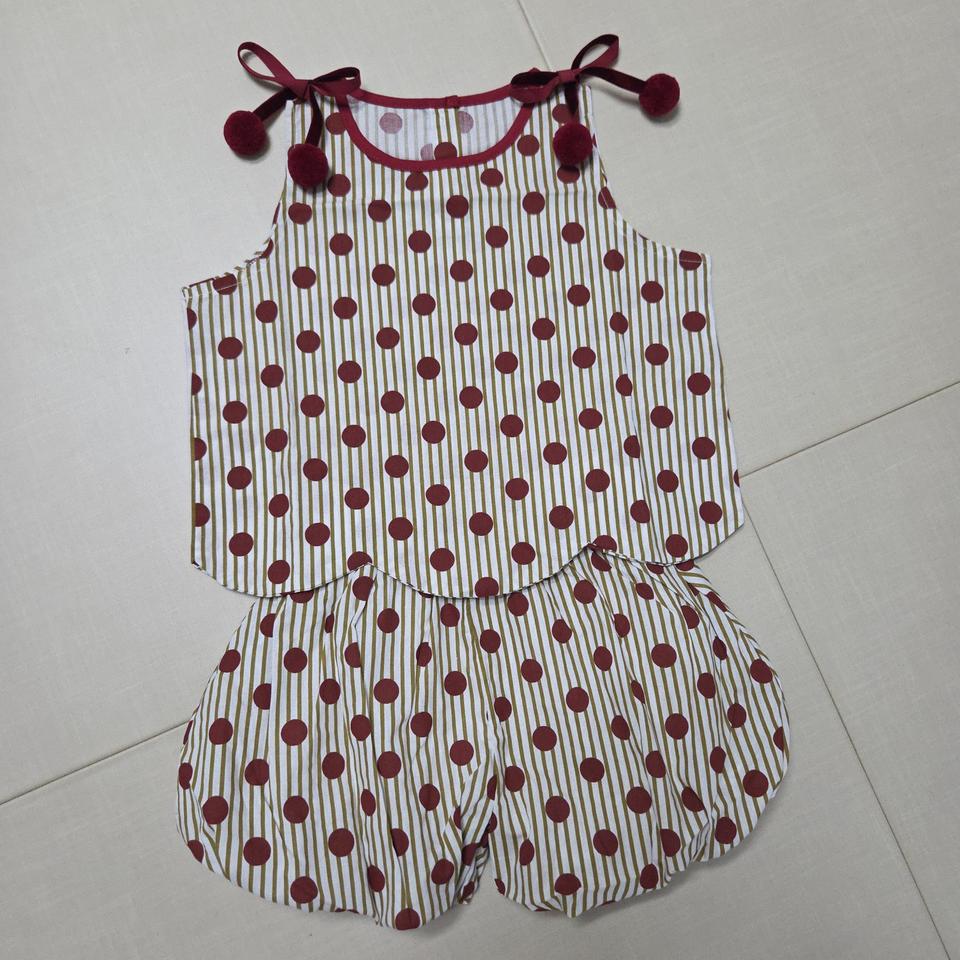 (새상품) 여아 민소매탑 블루머 상하복세트 100사이즈