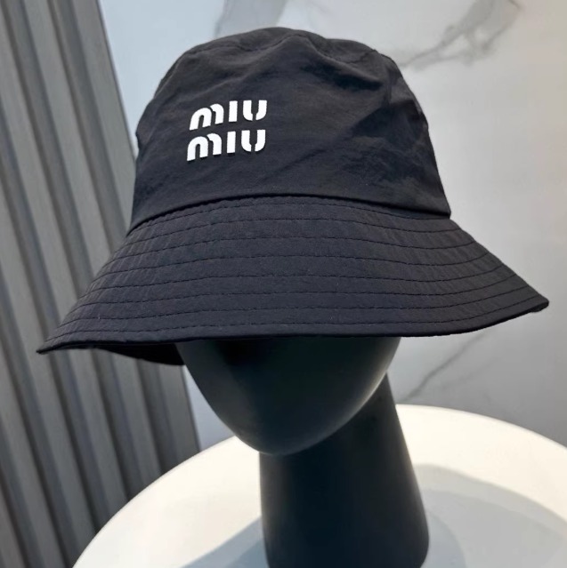미우미우 자수 데님 버킷햇
