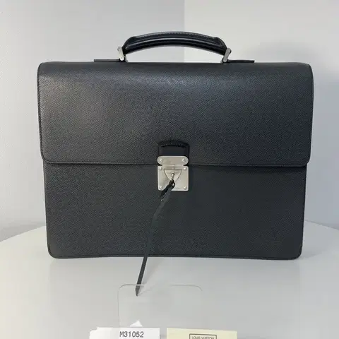 루이비통 M31052 로부스토 타이가 브리프케이스 서류가방