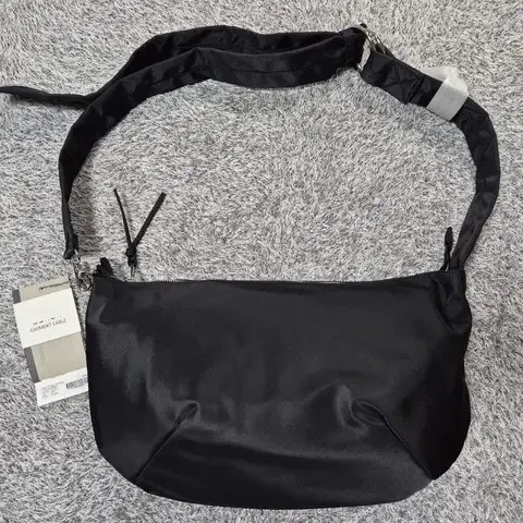 [새상품]가먼트레이블 나일론 크로스백