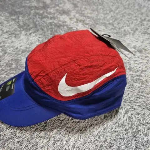 [새상품]나이키 테일윈드 스우시 캡