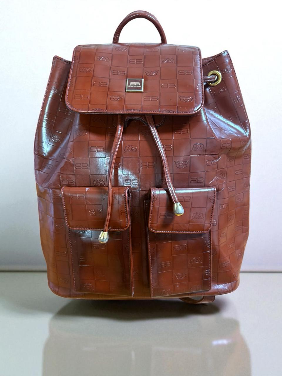 정품 발렌시아가 엠보싱 백팩