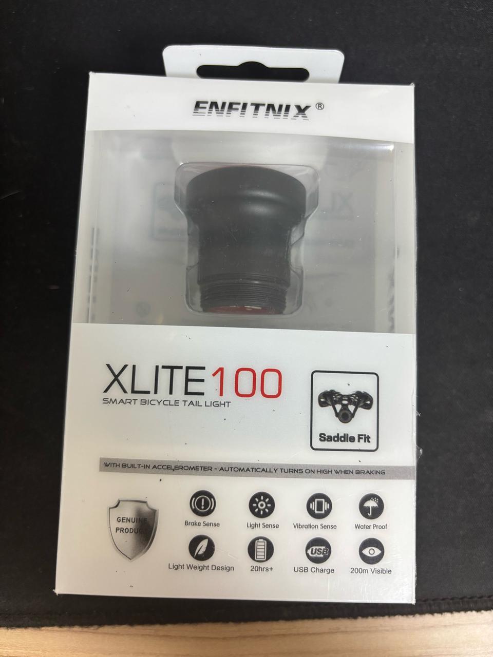 엑스라이트 100 오토센서 안장레일용 후미등