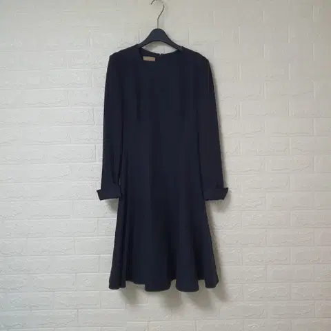 미샤 MICHAA 플레어 블랙 원피스 사이즈 155