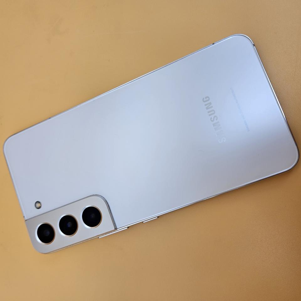 [리퍼급]갤럭시S22 최상급컨디션 256G 화이트 공기계 중고폰