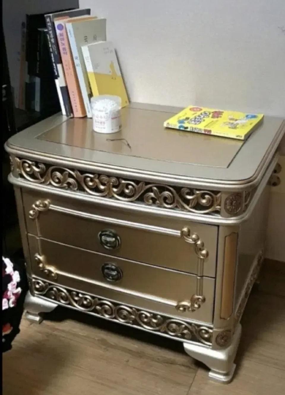 엔틱금장협탁 (드라마협찬가구)