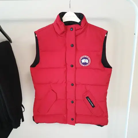 정품) 캐나다구스 패딩조끼 xs