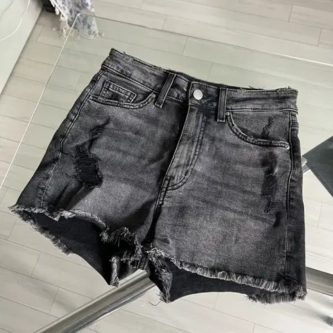 H&M 블랙 반바지 34사이즈