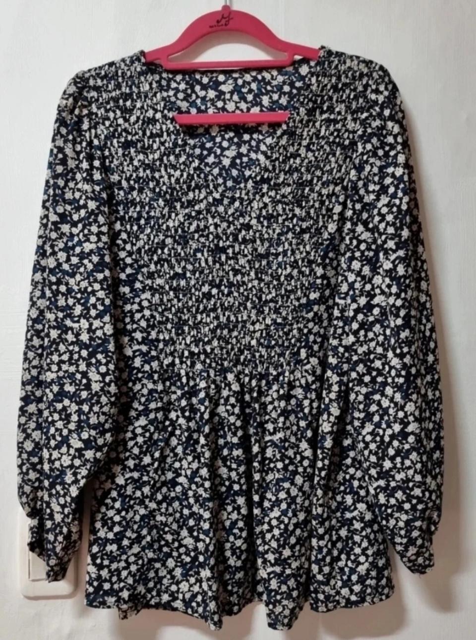 잔꽃무늬 미니원피스