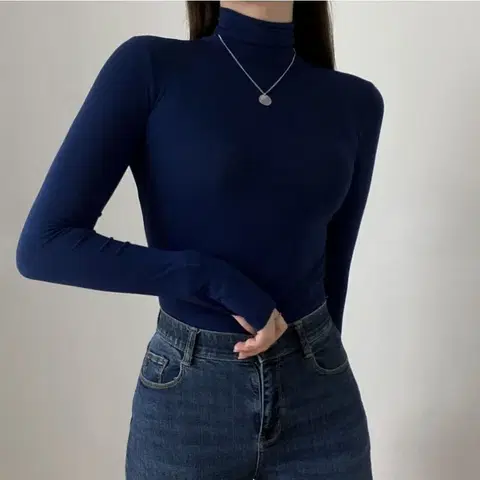 목폴라 쫄티 슬림 긴팔티셔츠 곤색 일반ver 에이블리 교신가능