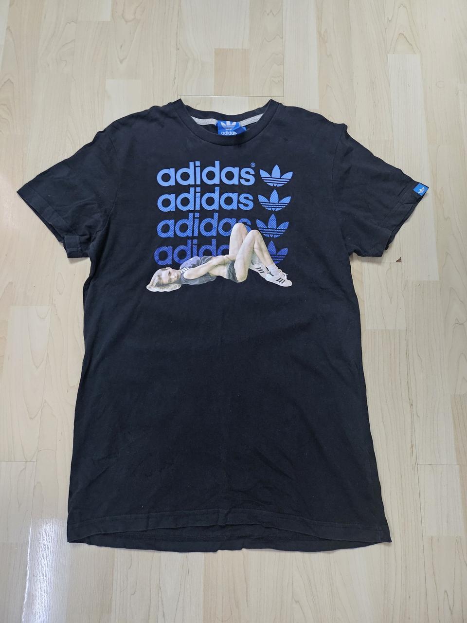 아디다스 검정 티셔츠 100