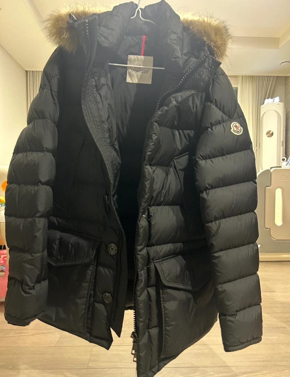 몽클레어 클루니 사이즈2. 정품 경주 판매합니다