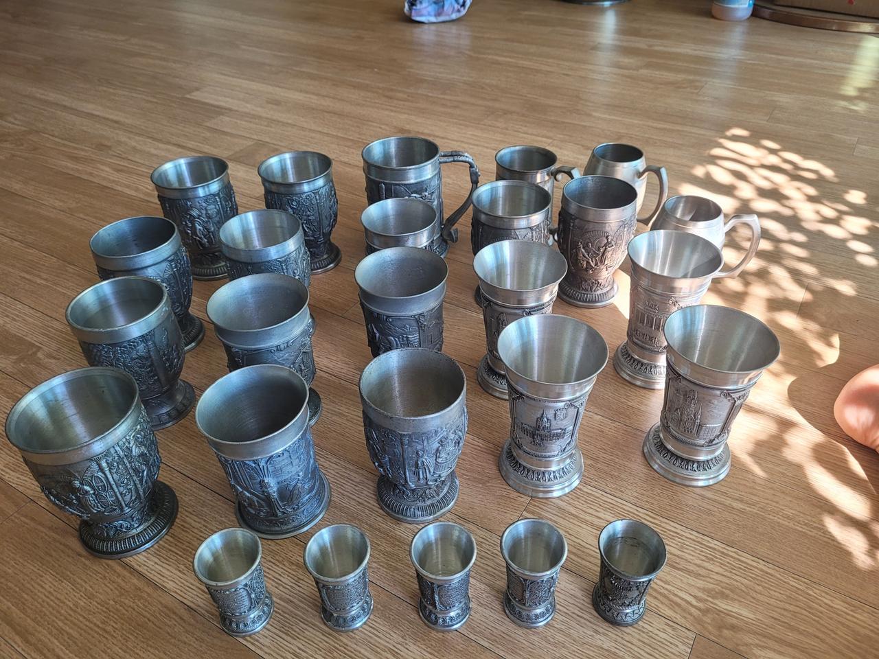 주석잔 23개. 소주잔 5개