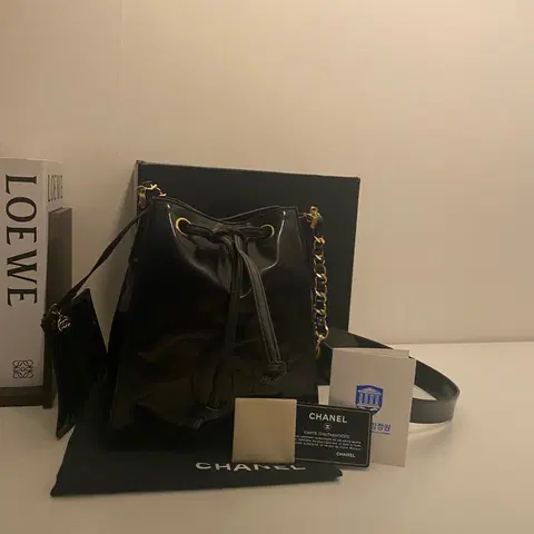 CHANEL /빈티지 샤넬 4번대 블랙 페이던트 드로스트링 버킷백/숄더백