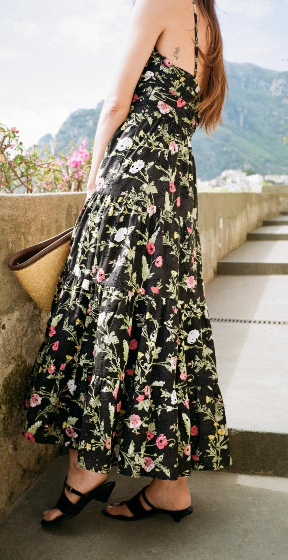 자라 펀칭 자수 롱원피스 (정가99900)