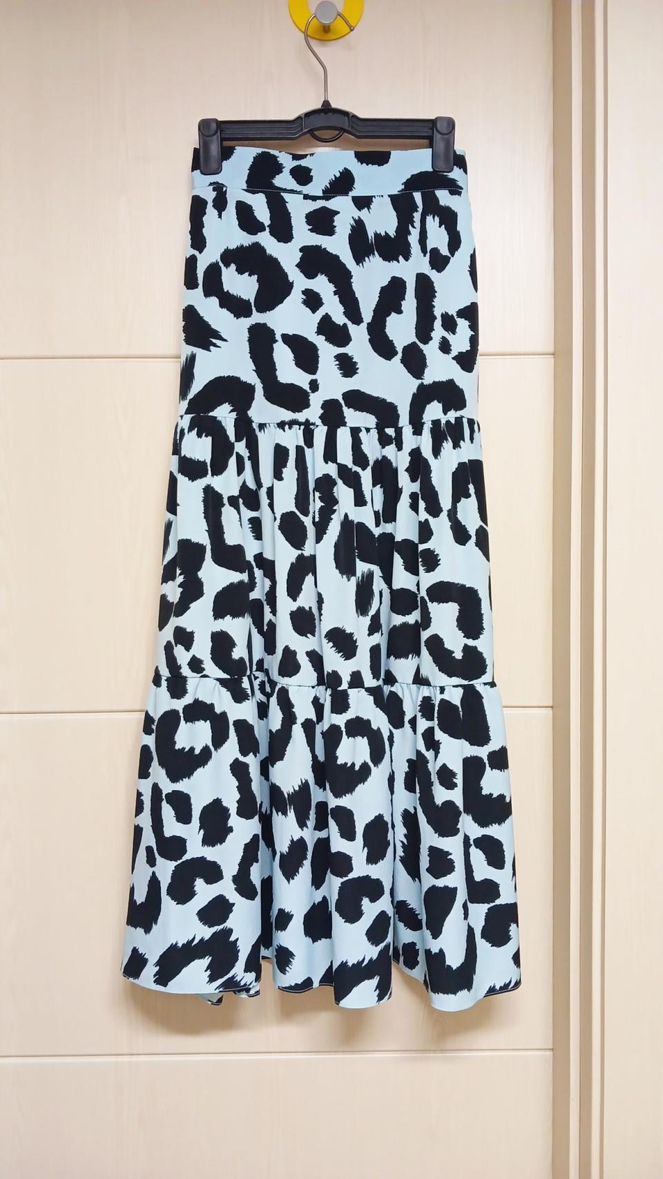 1회착용) 민스샵 파스텔블루+블랙 늘씬 롱스커트