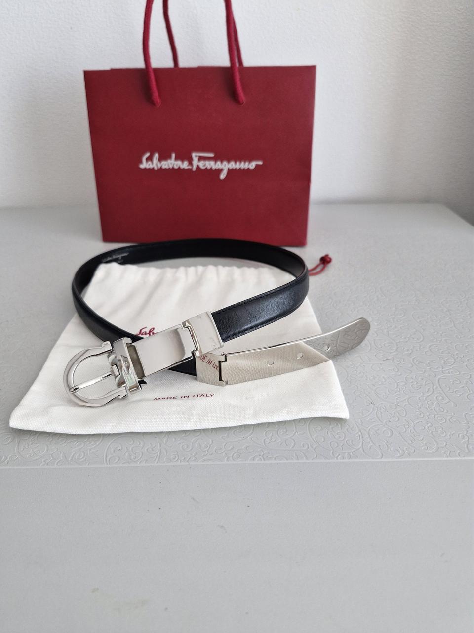 페라가모 은장 이태리 여성 벨트 정품 입니다