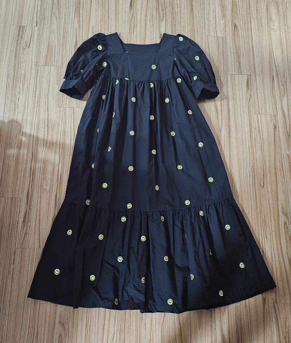 스마일 자수 원피스