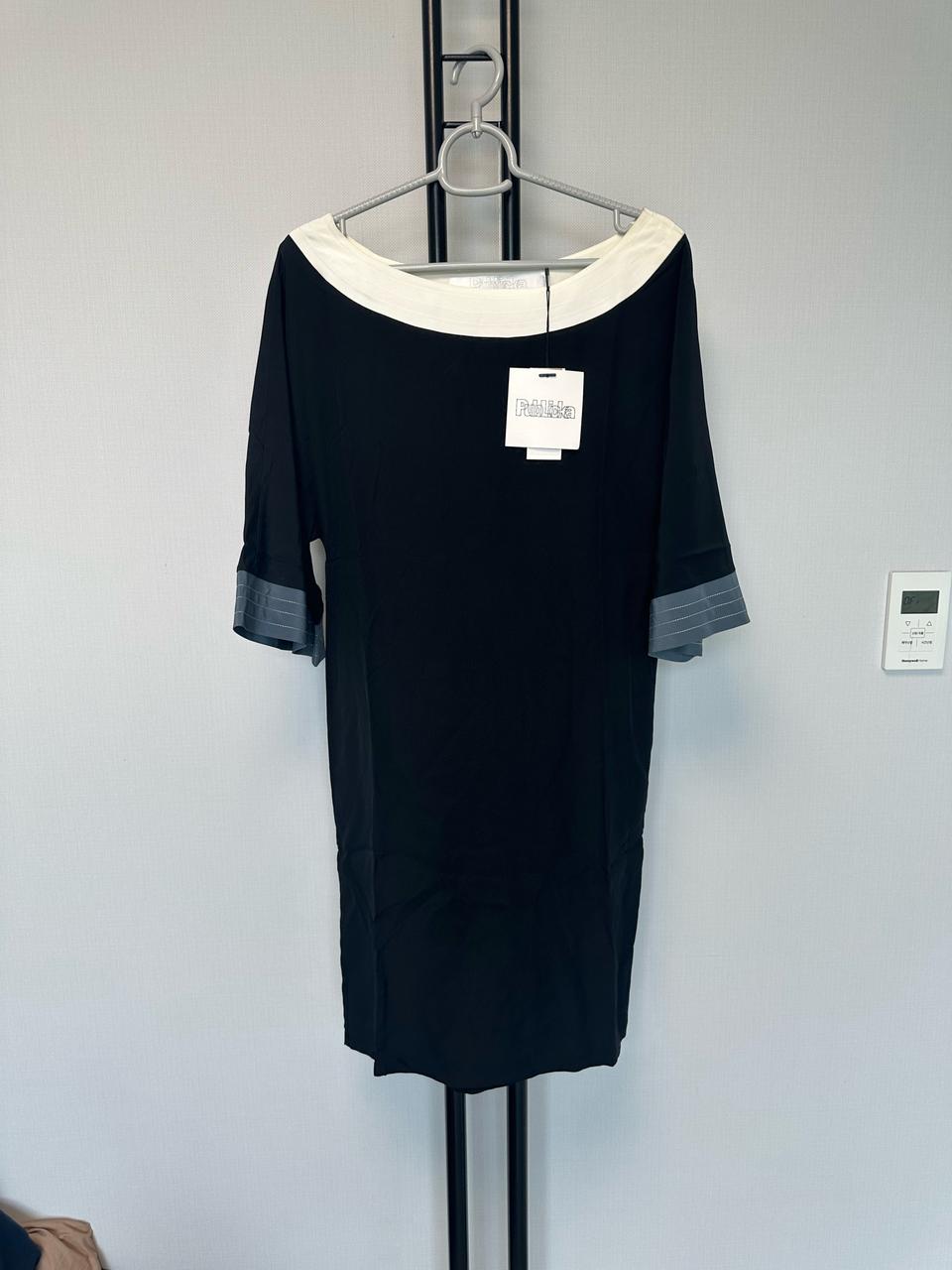 퍼블리카 아뜰리에  입술라인  실크 100%원피스  새상품 -XS