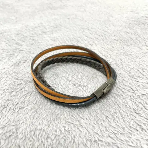 가죽 팔찌