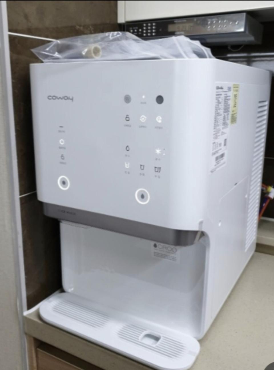 얼음정수기 냉수,정수,온수,얼음 됩니다