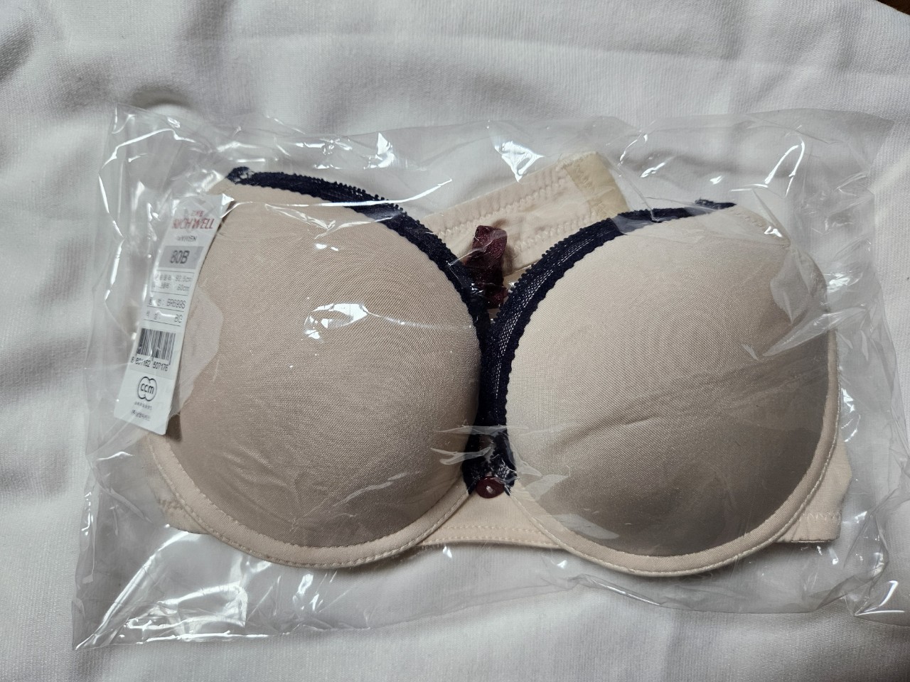 새상품  여성속옷  비비안브라 80B