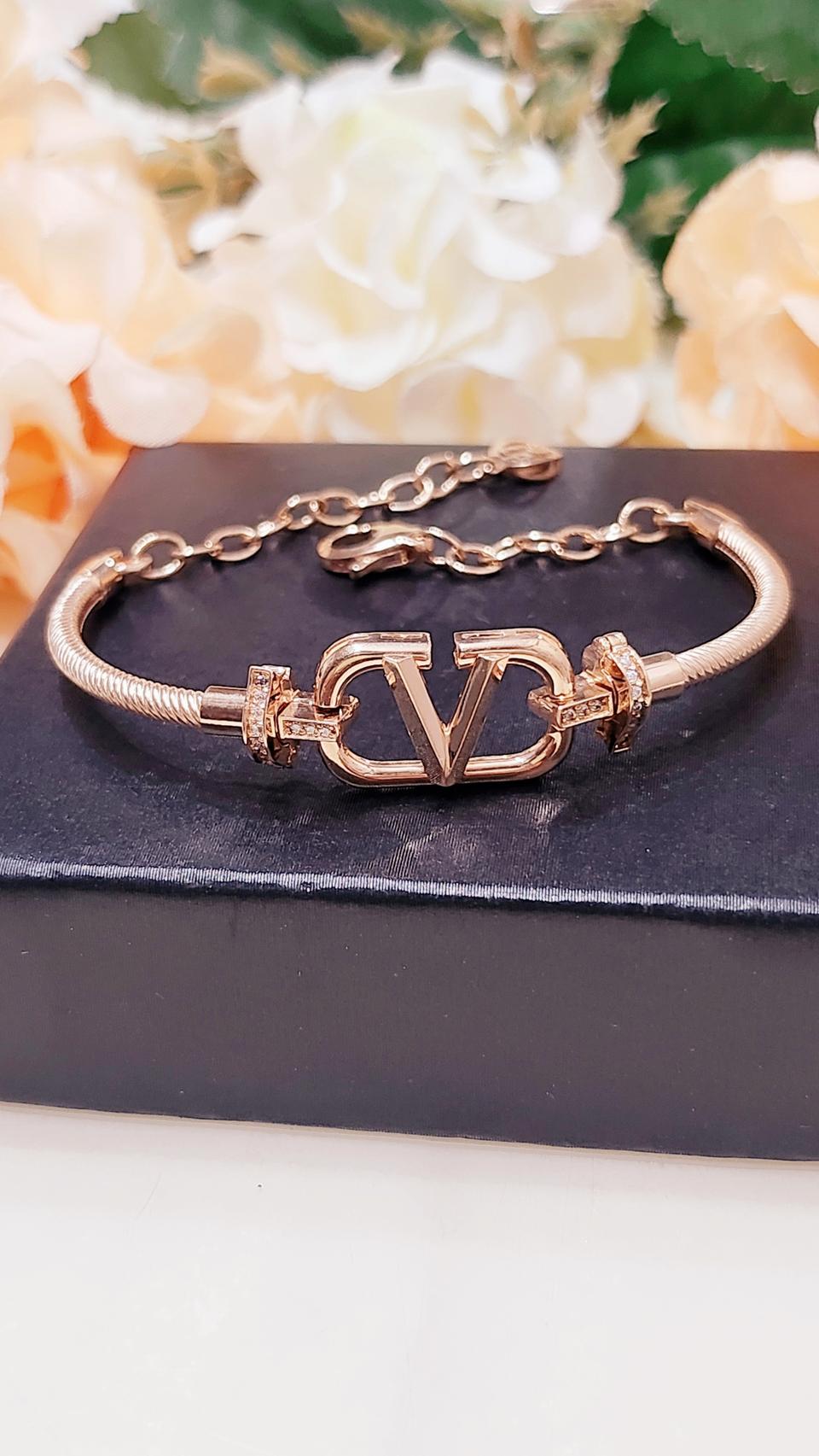 @정리가@ 18k 트렌디 반뱅글 팔찌