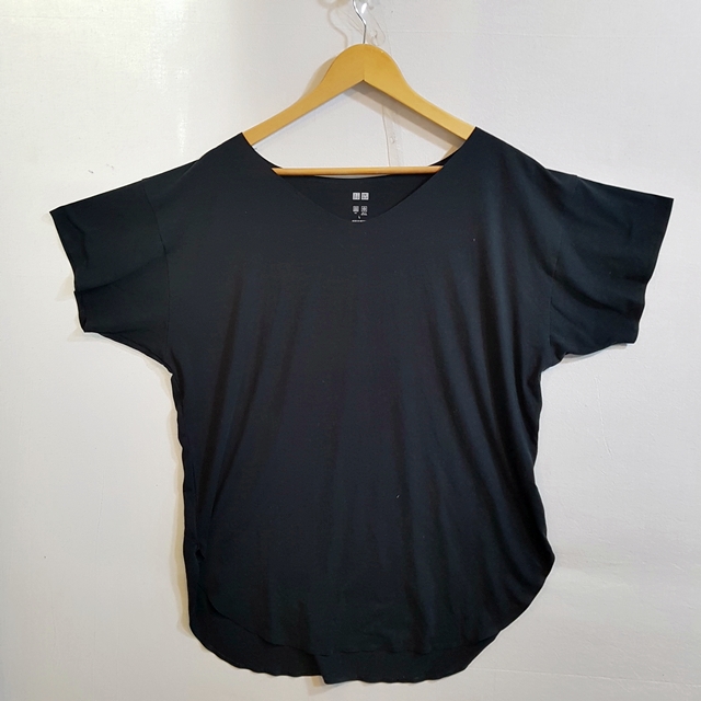 유니클로 AIRism 티셔츠 블랙