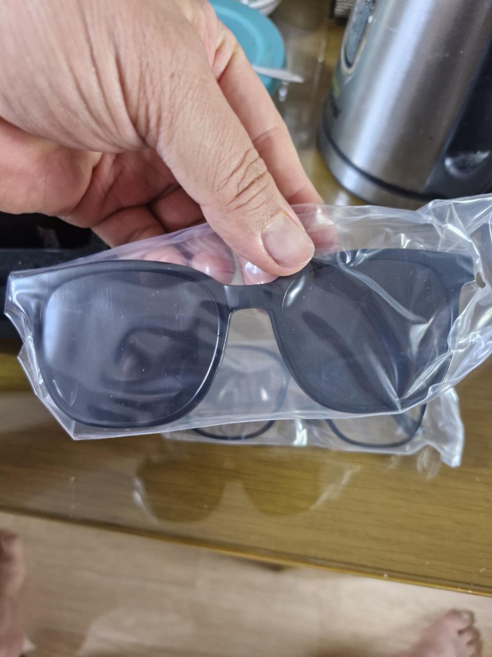 peop선글라스 하나더