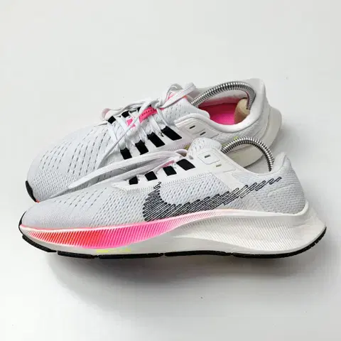 [240/정품] 나이키 에어 줌 페가수스 38 운동화 런닝화 러닝화