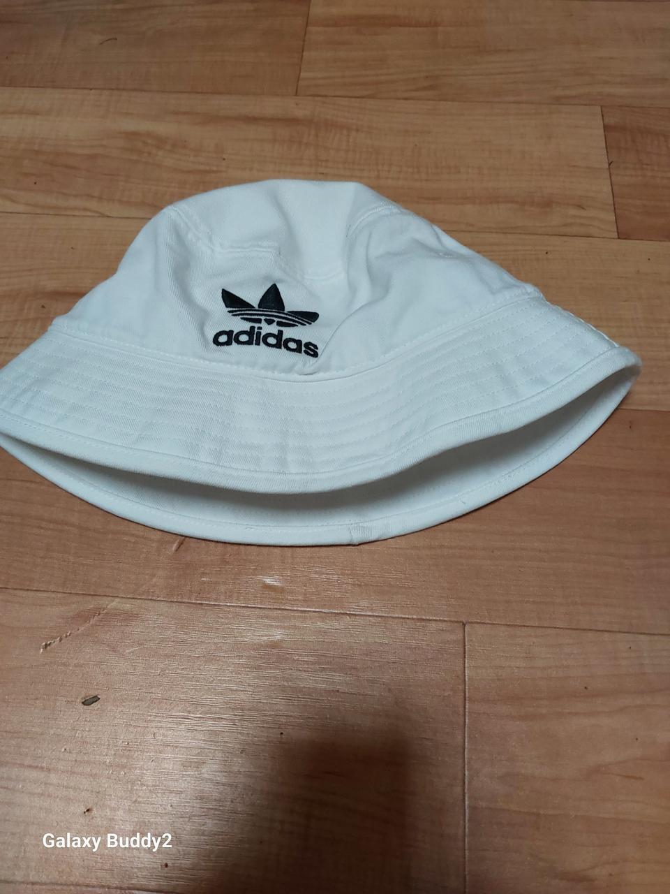 아디다스 버킷햇