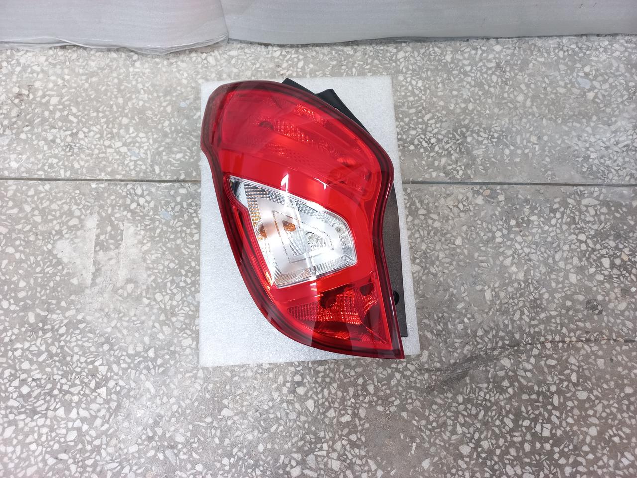 뉴코란도C 뉴스타일코란도C 운전석 면발광 후미등