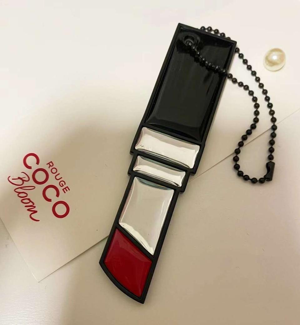 샤넬 휴대용 립스틱 거울 키링