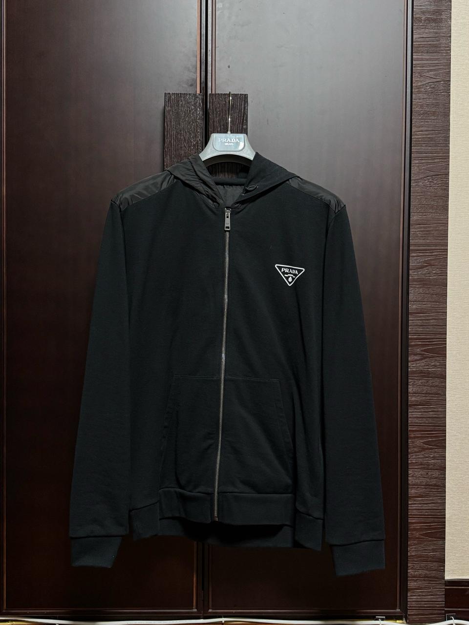 프라다 후드집업