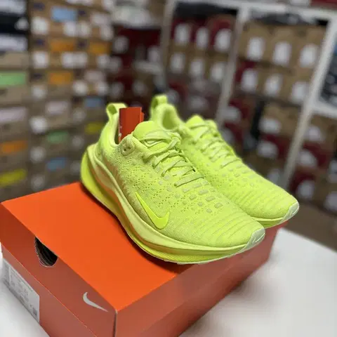 235 나이키 리액트X인피니티 런 4 러닝 조깅 런닝 DR2670-700