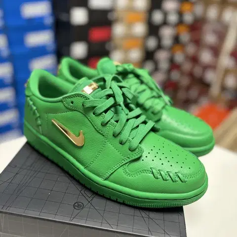 240 나이키 에어 조던 1 로우 스니커즈 신발 FN5032-300