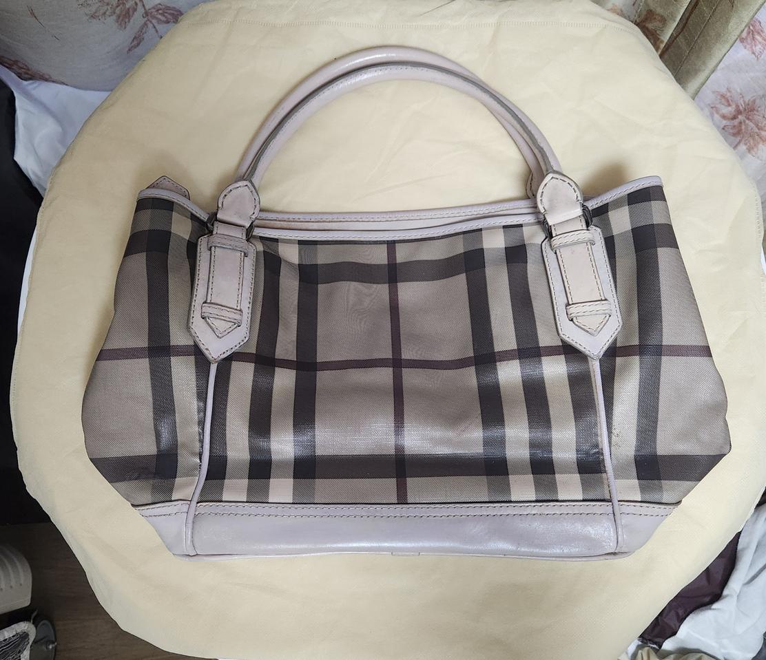버버리 가방 판매합니다
