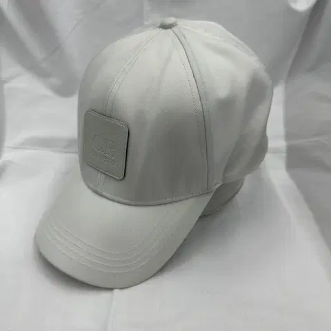 L CP컴퍼니 남자 볼캡 모자