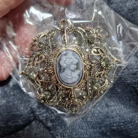 고딕 레트로 엔틱 브로치 새상품