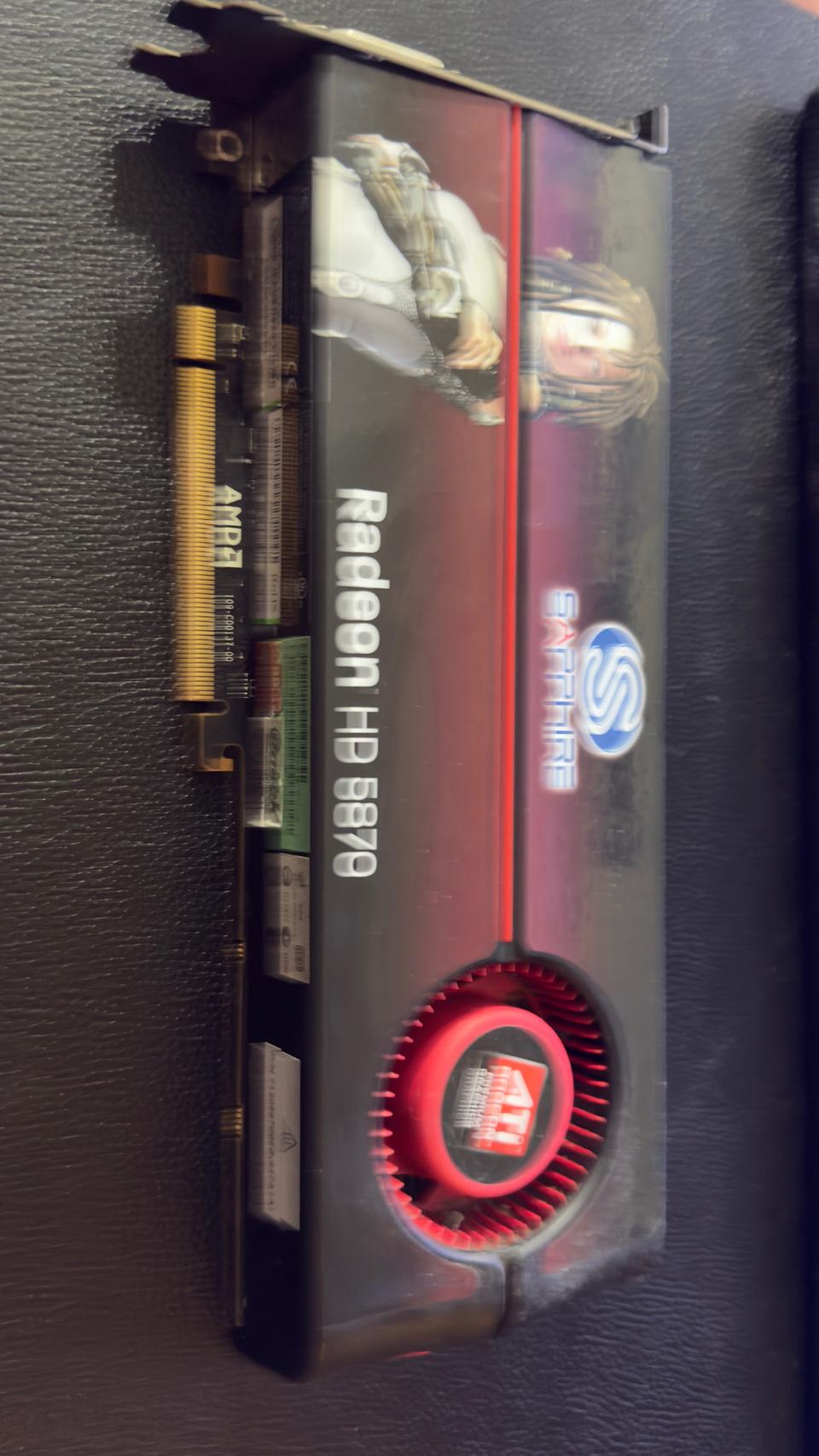 라데온 HD 5870 그래픽카드