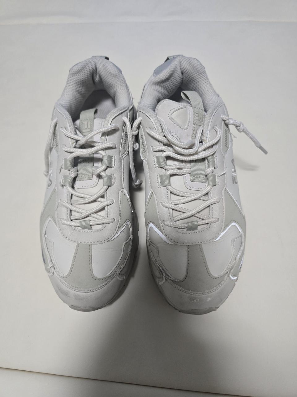 휠라 운동화 240