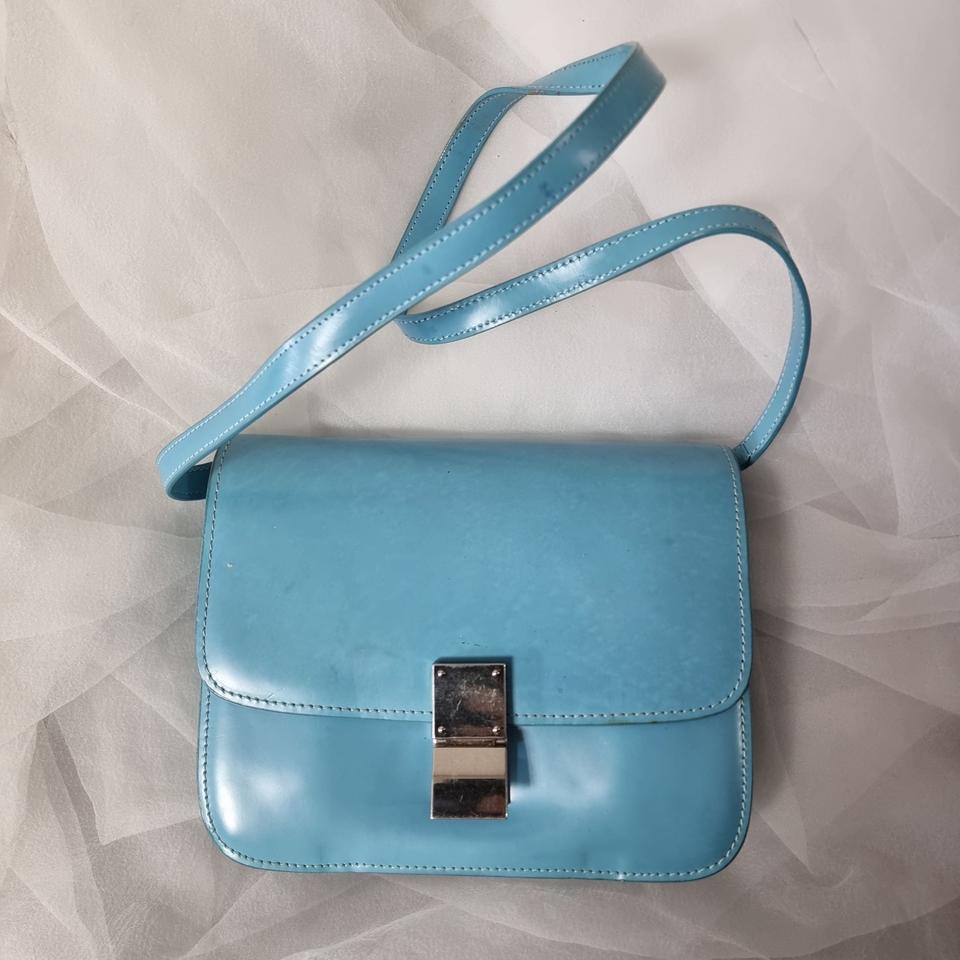 셀린느 클래식 박스백 스카이