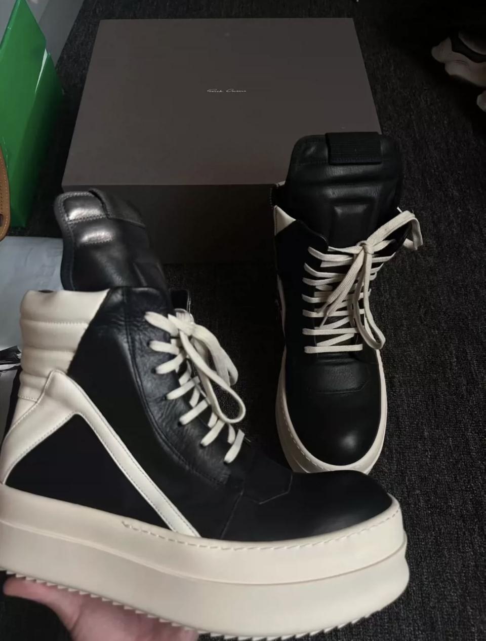 [43] 릭 오웬스 하이 스니커즈 블랙 밀크