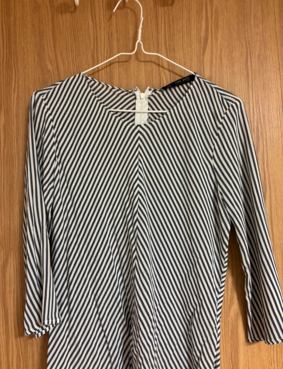 자라 스트라이프 실크 블라우스