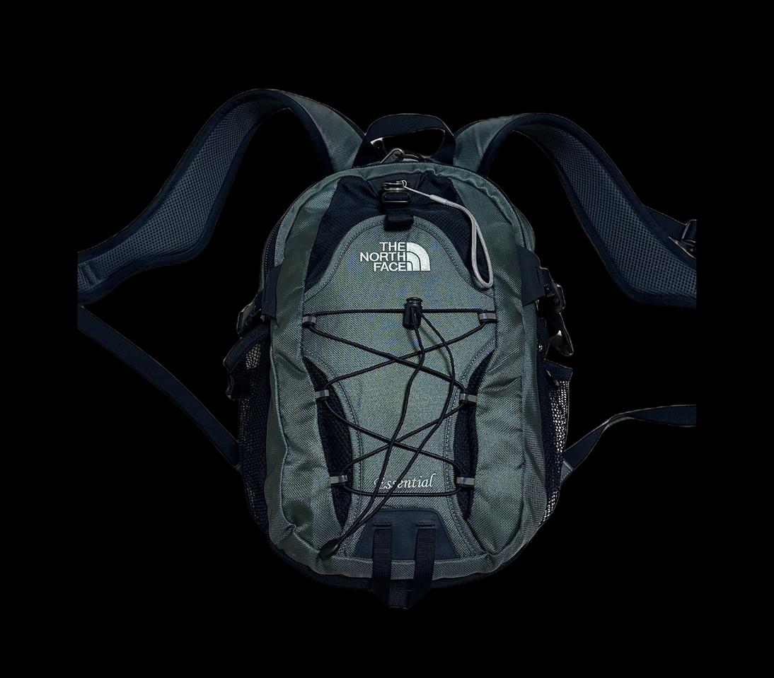 노스페이스 에센셜 25L 카키 백팩