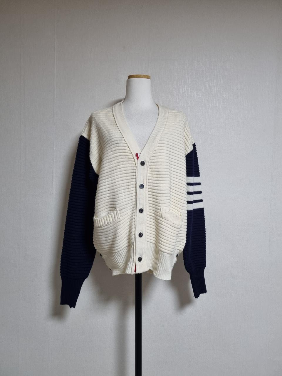 K18 소매배색 가디건