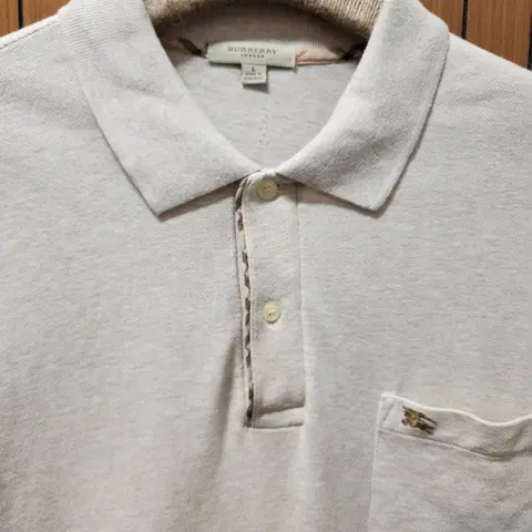 버버리 남성 기본 카라티